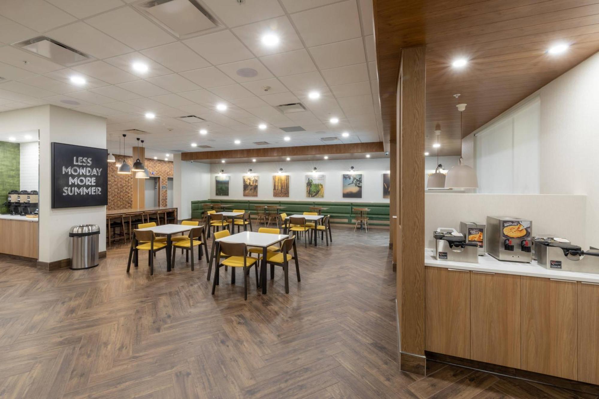 Fairfield Inn & Suites By Marriott Salmon Arm Exterior photo